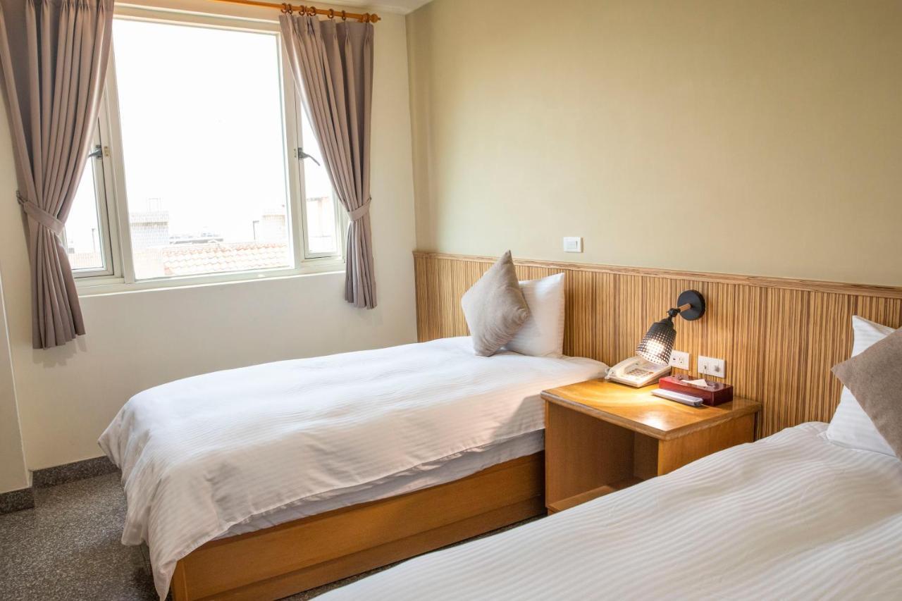 Holiday Hotel Нанган Екстериор снимка