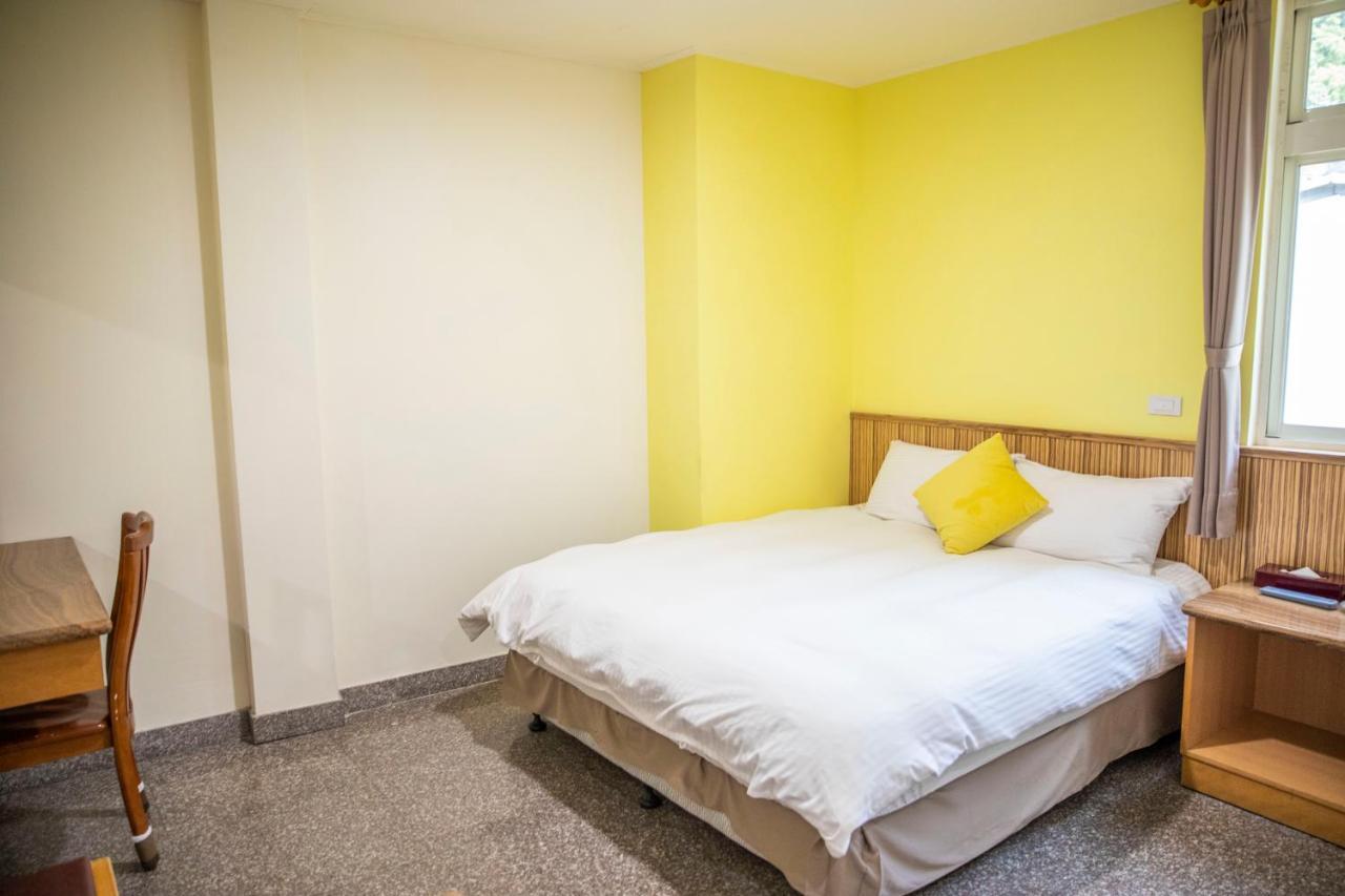 Holiday Hotel Нанган Екстериор снимка