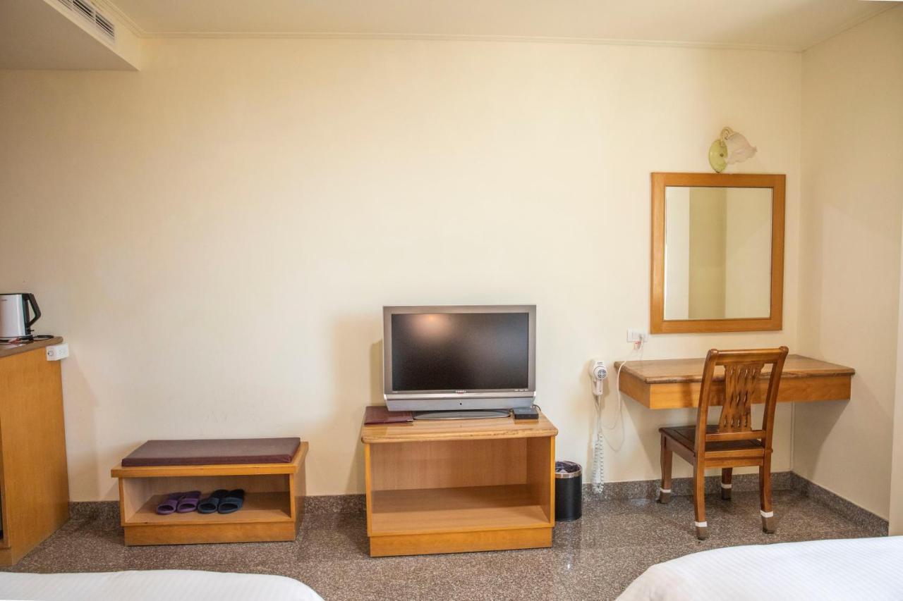 Holiday Hotel Нанган Екстериор снимка