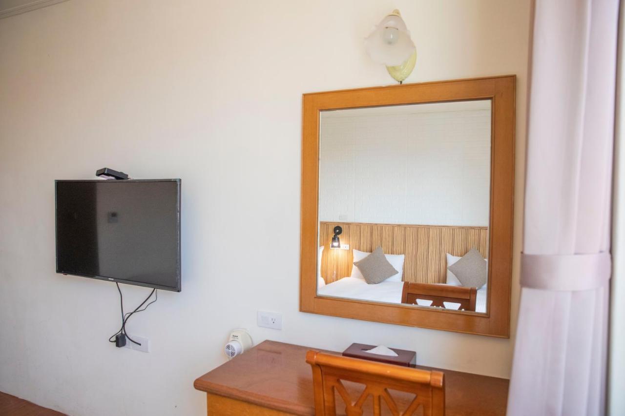 Holiday Hotel Нанган Екстериор снимка